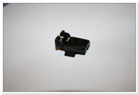 SOLO QUEDA UN ALZA.

Dispongo de alza para pistola, regulable tanto en altura como en deriva de la marca 00