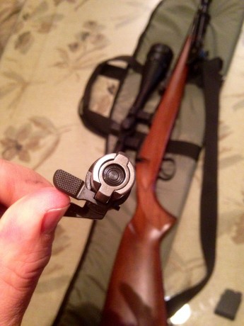 Carabina Cz 452 Deluxe, con menos de 500 disparos, se entrega con mira telescópica, bipode y funda.
Precio 110