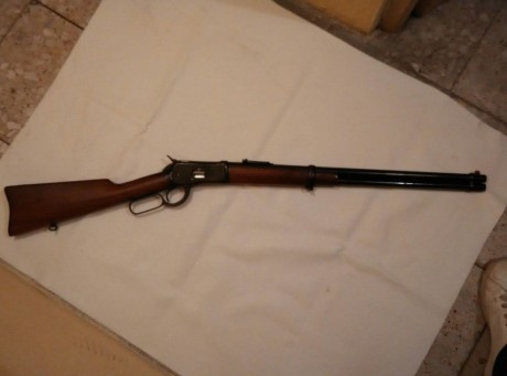 Hola, un amigo por enfermedad vende todas sus armas. En este caso se trata de una carabina Tigre del modelo 00
