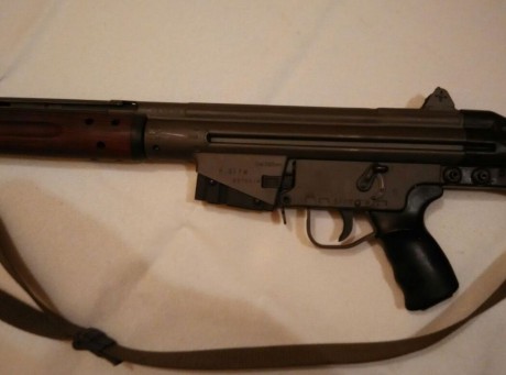 Hola, un amigo vende todas sus armas por enfermedad. En esta caso se trata de un fusil Cetme del calibre 21