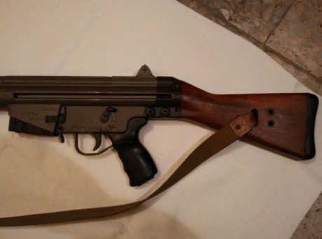 Hola, un amigo vende todas sus armas por enfermedad. En esta caso se trata de un fusil Cetme del calibre 20