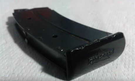 Vendo cargador de 10 cartuchos Anschutz calibre 22LR para los modelos 1416 y 1418.

Precio.- 45 euros 01