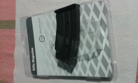 Vendo cargador metálico de 10 cartuchos para CZ452 calibre 22LR.

Precio.- 35 euros puesto en casa del 01