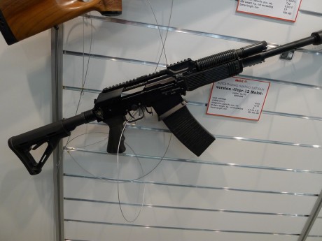 y le gustan las armas, así que: 11