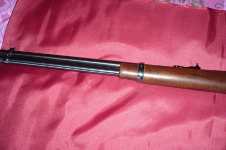 Por jubilación dejo el tiro, y por tanto vendo mi  rifle de palanca marca Rossi calibre 44 magnun, en 00