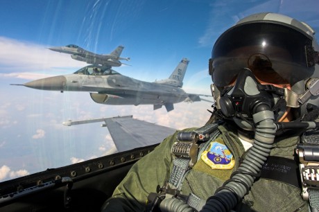 Pues eso, en este hilo pretendo deleitaros como amantes de los aviones de combate que sois muchos, con 132