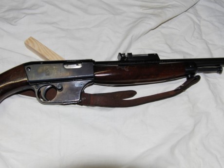 Hola:
Vendo carabina Unique semiautomática del .22 LR, las maderas tienen algún roce como se aprecia en 00