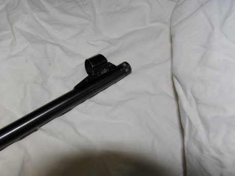 Hola:
Vendo carabina Unique semiautomática del .22 LR, las maderas tienen algún roce como se aprecia en 10