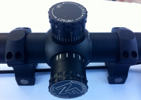 Pues eso que pongo a la venta este extraordinario visor NIGHTFORCE modelo NXS 12-42X56 con retícula MLR 42