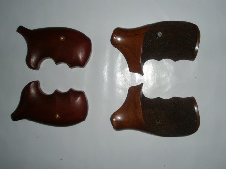 Vendo dos juegos de cachas para revolver S&W 627 y otros armazón N (grande) Round Butt (redondo).

Las 00