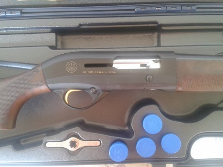 Hola, vendo escopeta Beretta Urika AL391 cal.20 en perfecto estado, cañón de 71 cm, recamara 20/76, 5 10