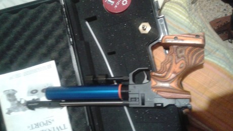 Se vende pistola de tiro en perfecto estado para tiro olimpico pcp  grip de madera permite disparo en 00