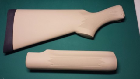 Vendo conjunto culata y guardamanos para escopeta Remington 870, pintado con duracoat en color desert 01