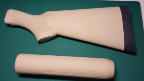 Vendo conjunto culata y guardamanos para escopeta Remington 870, pintado con duracoat en color desert 00