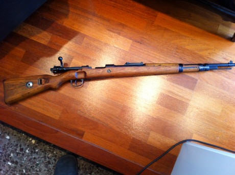 Vendo o cambio (solo por Sako Quad 22lr. HB abonando diferencia) esta reliquia con mucha guerra (captura 02