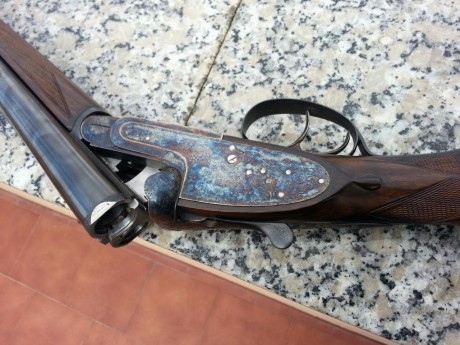 Un amigo me ha pedido que le anuncie su escopeta heredada de un familiar...
Se trata de una Garbi 103A, 62