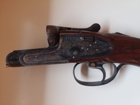 Buenas a todos
Resulta que me venden una paralela AYA n51 del año 1958, con selector de tiro,expulsores,monogatillo.cañones 41