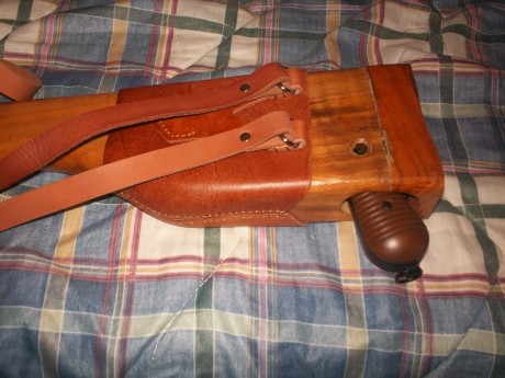 vendo funda-culata mauser c96,es una replica no es original,la compre para una c96 de umarex pero no le 01