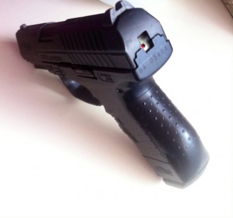 Vendo por no usar, a penas sin uso.
Pistola  Walther CP99 compact semiautomática de  bombonas CO2.
Calibre: 00