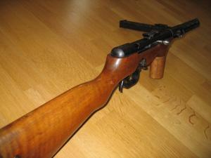 Hace unos días encontré por casualidad en una web extranjera un arma a la venta que hacía muchos años 11