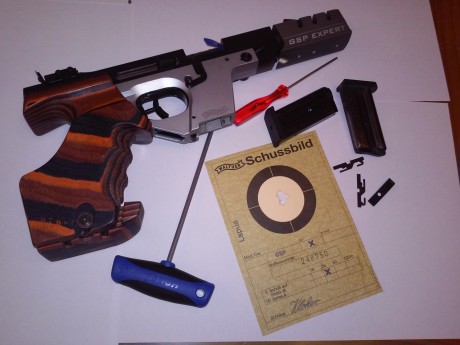 cambio walther gsp expert cal. 22lr con un año, cacha zurdo talla M "RINK" laminada, apenas 01