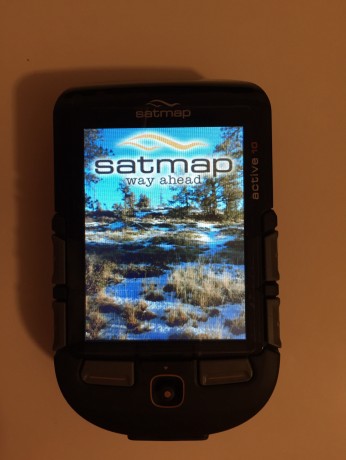 Se vende GPS de montaña, SATMAP ACTIVE 10 PLUS.
Esta nuevo, incluso con el plástico del cristal. Lo compre, 10