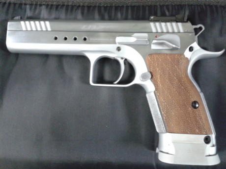 Buenas estoy buscando un 9mm para precisión, me interesan sobre todo pardini GT-9, STI target master, 31