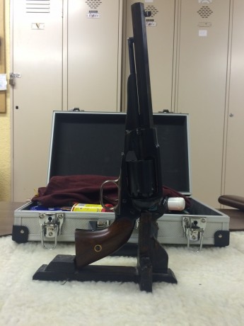 hola! 

Pongo a la venta PIETTA 1858 REMINGTON NEW MODEL ARMY de un amigo, en calibre 44 con cañón de 00