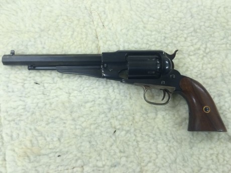 hola! 

Pongo a la venta PIETTA 1858 REMINGTON NEW MODEL ARMY de un amigo, en calibre 44 con cañón de 41