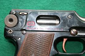 Hace unos días encontré por casualidad en una web extranjera un arma a la venta que hacía muchos años 20