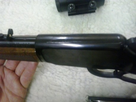 Hola! 

Pongo a la venta la carabina WINCHESTER MODEL 9422 de calibre .22L.R. de un compañero. El arma 60