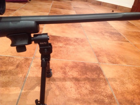 Por venta del fusil, vendo los siguientes accesorios :

Visor Bushnell elite 4200 6-24x50 con retícula 02