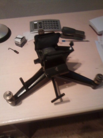 Se vende torreta con saquete delantero, esta en barcelona, se envia con maleta para llevar, mando mas 00