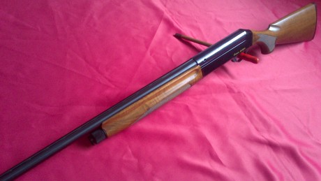 Benelli Premiun Superligera, cañón de 66 cm magnum, con sus correspondientes boquillas. Escopeta que lleva 02