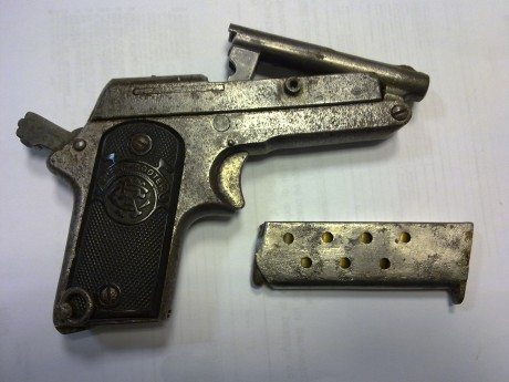 vendo una Jo.Lo.Ar.del 6.35 m.m., con su guia de pertenencia y en perfecto estado de uso, como este es 00