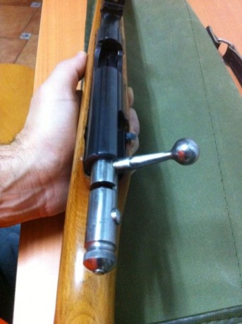 Muy buenas un buen amigo mio vende esta excepcional carabina.
Se trata de una carabina española, 1819 00