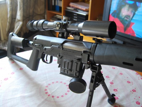 Buenas.

Pues por dejar este calibre y centrarme en los temas Cow Boy cambiaría este rifle por palanquero 01