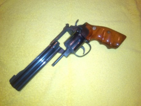Vendo Revolver S&W Modelo K-16 Masterpierce. Calibre 32 long.
Precio 450 euros
Tlf: 630759085 (Ángel)

*Armero 02