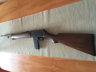 Vendo winchester modelo 1907, calibre 351 winchester, en perfecto estado de tiro, con dos cargadores. 02