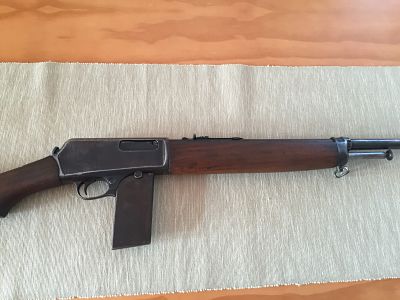 Vendo winchester modelo 1907, calibre 351 winchester, en perfecto estado de tiro, con dos cargadores. 00