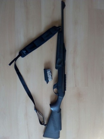 Vendo rifle Benelli Argo, calibre 300 wm, esta como nuevo.Precio 900 €
Tambien cambiaria por rifle de 00