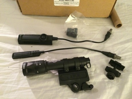 VENDO SUREFIRE SCOUT LIGHT 600V (150Lumens+Infrarojo para visión nocturna)
Incluye Montura Larue Tactical 01