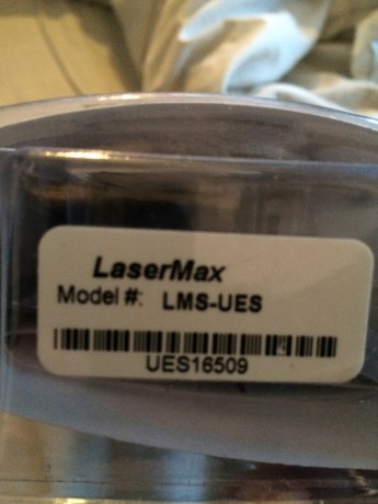 VENDO LASER LASERMAX UNI-ES ROJO PARA PICANTINNY MAS MANDO REMOTO
Nuevo, Montado solo un par de veces 01