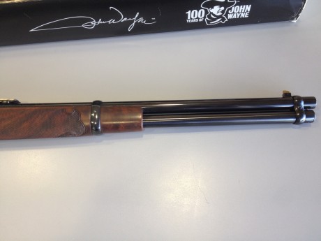 Winchester 92 Conmemorativo 100 años John Wayne: 1.907 - 2007.
  EXCLUSIVO y ÚNICO en España.  

Calibre 12