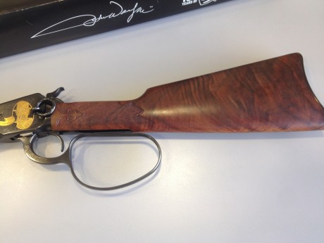 Winchester 92 Conmemorativo 100 años John Wayne: 1.907 - 2007.
  EXCLUSIVO y ÚNICO en España.  

Calibre 20
