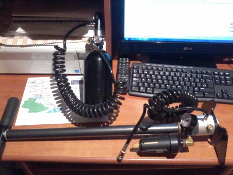 Vendo revolver airsoft muy potente, revolver gamo cañon 6" , bomba hill y bombona de aire comprimido 01