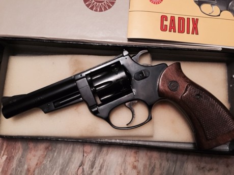 YA NO ME QUEDA NINGUNA DE LAS DOS!!!!


CAMBIO  PISTOLA WALTHER P 22 CORTA Y REVOLVER ASTRA CADIX CAL.22 01