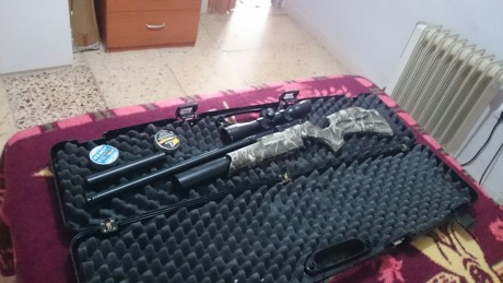 Vendo esta fabulosa carabina regulada   tocada solo por luchó un experto en bsa la carabina agrupa de 10