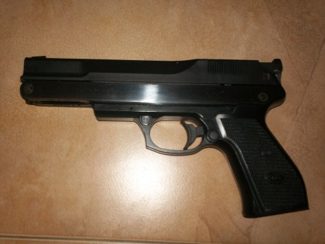 en esta ocasion pongo a la venta una pistola gamo PR-15 en muy buen estado,pero hay que cambiarle las 02