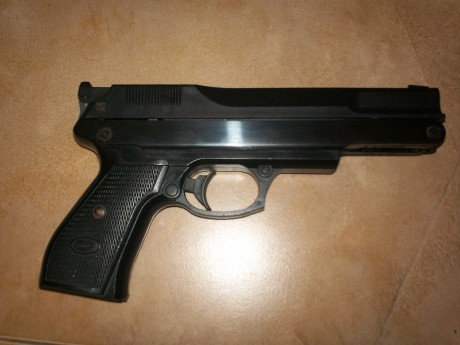 en esta ocasion pongo a la venta una pistola gamo PR-15 en muy buen estado,pero hay que cambiarle las 01